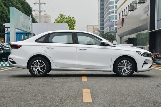 2024 Geely Emgrand HIP 1.5TD-DHT pro Benzinfahrzeuge Mehrlink-Hinterfederung EV-Bereich