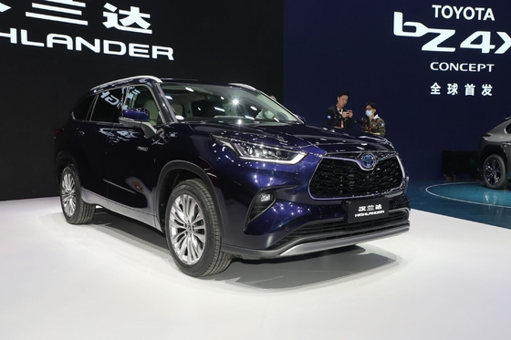 Intelligenter 2,5 L Toyota Highlander Hybrid mit Ledersitzen und elektrischer Parkbremse