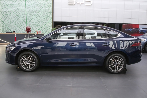 2024 BYD QIN Plus DM-i Honor Edition 55 km Reichweite 4 Räder Fahrzeug Normaler Geschwindigkeitsregler