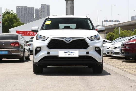 Euro VI 2023 Crown Kluger HEV Zwillingsmotor 2.5L 2WD Elite 7-Sitzer Hybrid Elektrofahrzeug Mittelklasse SUV