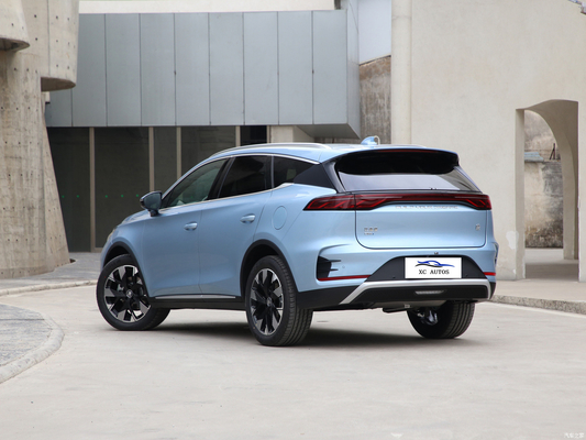 BYD Tang Plug-in Hybrid 200KM Champion Edition 7-Sitzer SUV 8 Monat