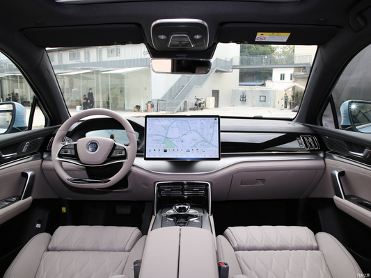 BYD Tang Plug-in Hybrid 200KM Champion Edition 7-Sitzer SUV 8 Monat