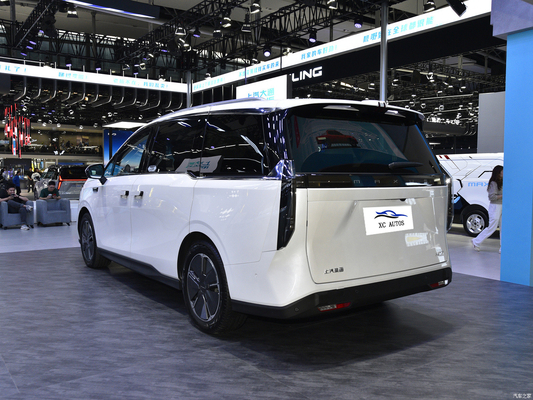 Energieeinsparende LED-Scheinwerfer und elektrisches Lenksystem für Maxus Dajia 7 EV MPV