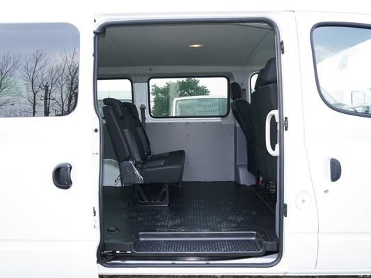 Großer Wert Maxus V80 Benzin-Benzin-Van mit LED-Scheinwerfer und 108KW Motorleistung