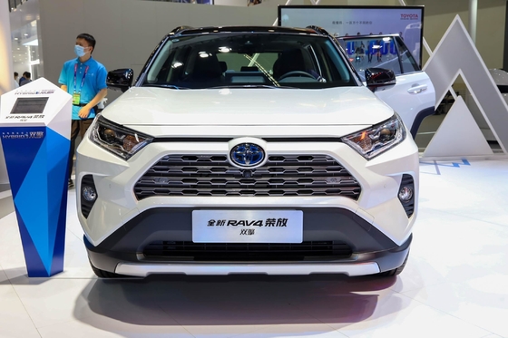 Mehrfarbige Toyota RAV4 2020 LHD 5 Sitzplätze Luxus Rongfang Elektro-Lenkung
