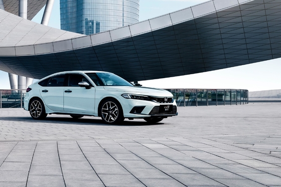 Maximalgeschwindigkeit 180 km/h 2023 Honda Civic Le HEV Hybrid Pioneer Edition mit 4L-Motor