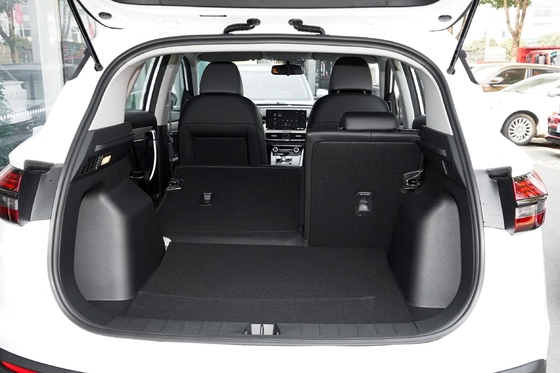 Geely Binyue Coolray 2024 Benzin 1.5T 2WD DCT SUV mit Sonnendach und Zubehör