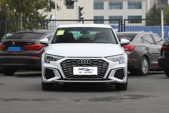 1-25000 Meilen Meilen Audi A3 Sportback Luxuslimousine Gebraucht Benzin und Kompakt SUV