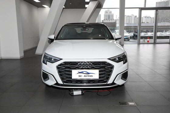 1-25000 Meilen Meilen Audi A3 Sportback Luxuslimousine Gebraucht Benzin und Kompakt SUV