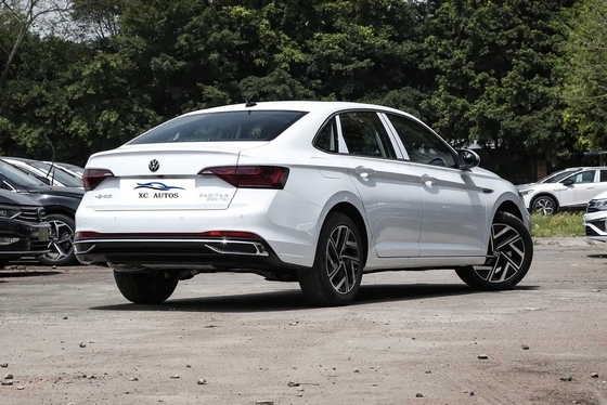 Volkswagen Sagitar Benzinwagen mit konventionellem Kraftstoff 4-Türer 5-Sitzer Karosserie Struktur