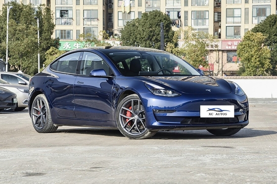 Erwachsene Tesla Model 3 -Elektroautos mit Maximaldrehmoment 200-300Nm und elektrischer Parkbremse