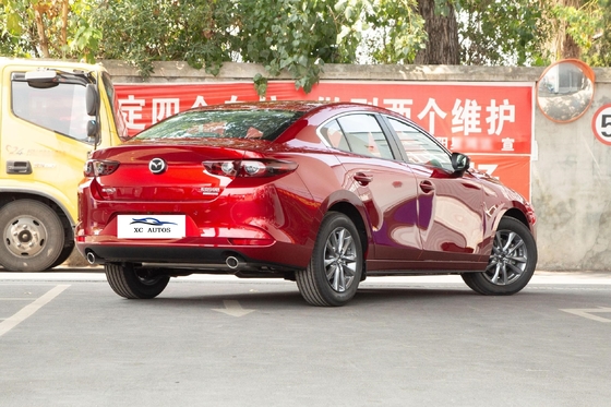 Automatisches Benzinfahrzeug Mazda 3 Axela Kompaktlimousine mit elektrischem Ko-Piloten-Sitzanpassung