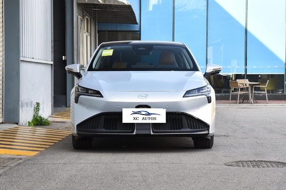 4 Türen 5 Sitzplätze AION Gebrauchtwagen Elektroauto mit Linkslenkung und Sonnendach