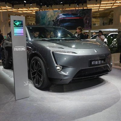 2024 Changan avatr 11 Elektroauto Hochgeschwindigkeits-Ternary Lithium-Batterie und ESC enthalten