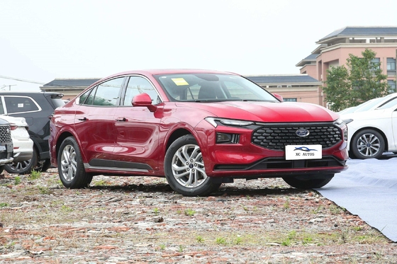 Elektroauto Ford Mondeo Hochgeschwindigkeits-Luxusfahrzeug für 5 Sitzplätze Kilometerleistung 1-25000 Meilen