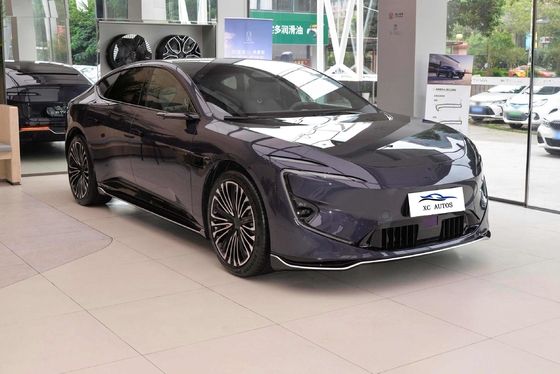 Avatar 12 Elektroauto und Multifunktionslenkrad für die Anpassung des Sitzes des Copiloten