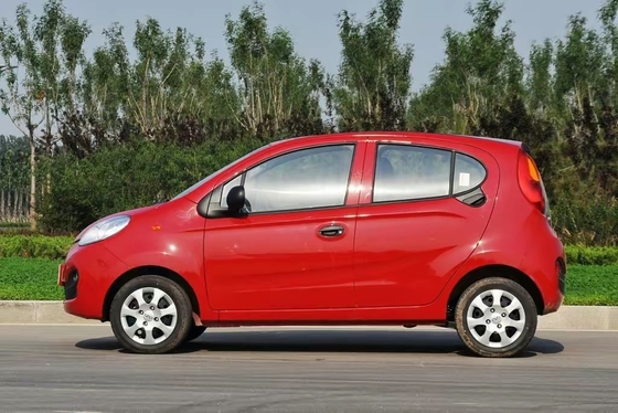 Chery QQ 2023 Elektro-Stadtwagen mit verstellbarem Fahrersitz 5-Türer 5-Sitzer Design