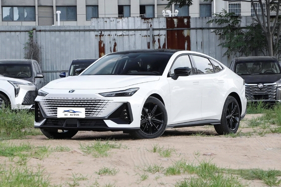Changan Uni-V 1.5t Idd 113 Km 5 Tür 5 Sitzkompakter SUV Energieanschluss in Hybrid-Auto mit 1
