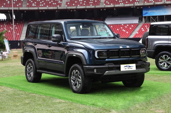 Beijing Bj40 Sonnendach Benzin SUV Auto 2,3 t Großfahrzeug Gebrauchtwagen