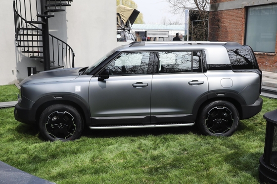 3000-3500 mm Radstand Elektrische Fahrersitzregelung Benzin-SUV-Auto für Peking Bj30