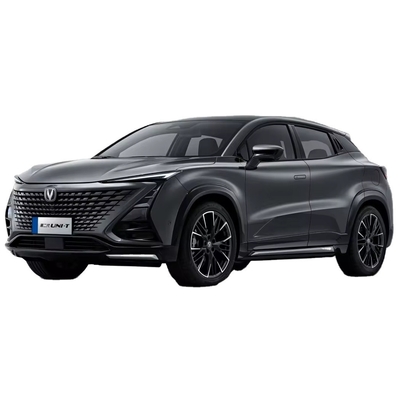 Changan Unit-t 1,5 t Benzin-Crossover L*W*H mm 4535*1870*1565 Höchstleistung 150-200 PS