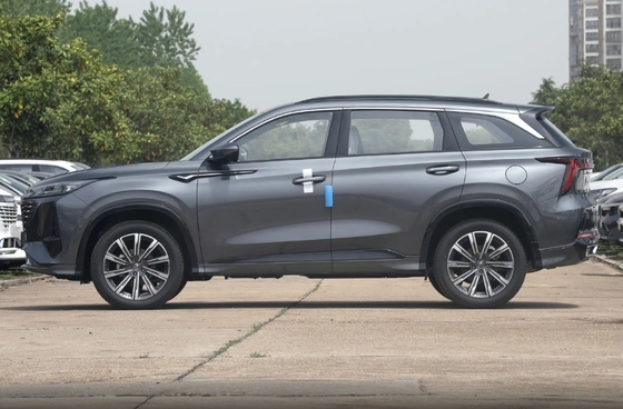Chongqing CHANGAN CS75 PLUS Benziner Kompakter SUV 2023 3. Generation Automatik Deluxe Version 1.5T 188 PS L4 LED Scheinwerfer