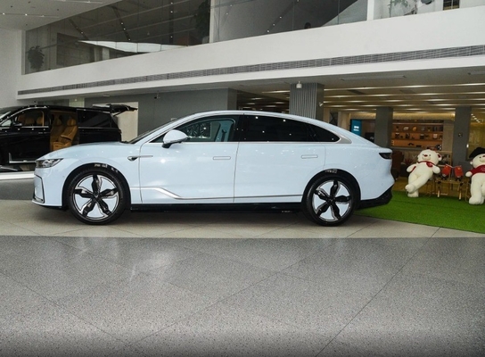 Touchscreen und Front 4 Rear 2 Radar Voyah Zhuiguang Elektroauto 2023ver. 580 km Standard Range Mittelklasse SUV