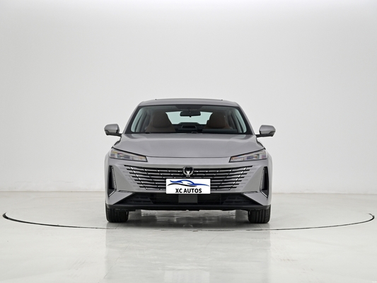 2024 CHANGAN Dritte Generation Eado 5-Türer 5-Sitzer Benzinwagen 1.5T FWD Euro VI Emission