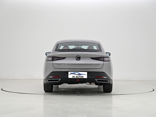 2024 CHANGAN Dritte Generation Eado 5-Türer 5-Sitzer Benzinwagen 1.5T FWD Euro VI Emission