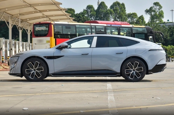 2024 700 Triple Laser Heckantrieb Luxus-Mittel- und Großwagen 4-Türer 5-Sitzer Karosserie Struktur