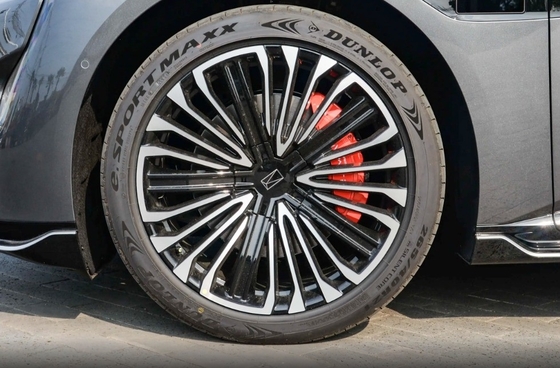 4-Türer 5-Sitzer Karosseriestruktur Avatr 12 EV 2024 650 Triple Laser 4WD Performance Edition