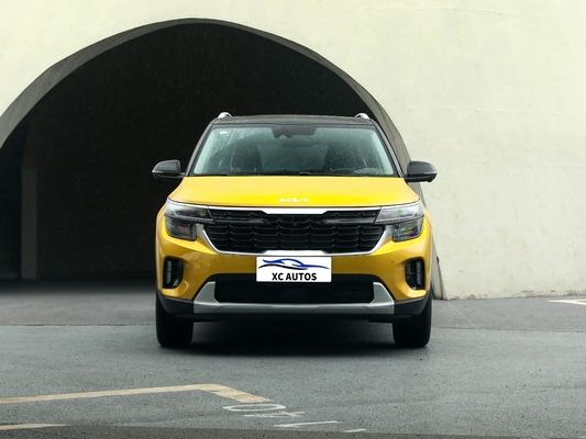 Kia Seltos 2023 SUV mit 7-Gang-Doppelkupplungsgetriebe und Torsionsstrahl-Hinterfederung