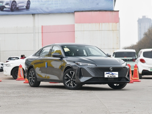 Changan Yida 2023 1.5T GDI Automatische Navigation Kompakt 4-Türer 5-Sitzer Komfortablen Auto