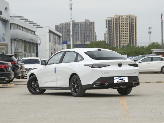 2023 Changan Yida Gdi Dct Flaggschiff Modell 5-Sitzer Limousine mit 1.5T Motor und LED-Kamera