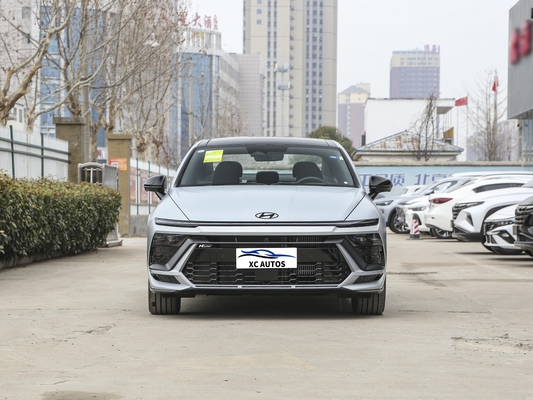 2024 Sonata 2.0T FWD mit automatischem Getriebe, Ledersitzen und R19-Reifen Euro VI-konform