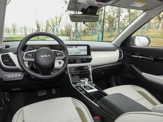 2022 Kia Seltos 2023 5-Sitzer Benzin SUV Seltos Zubehör mit 4385x1800x1650MM Größe