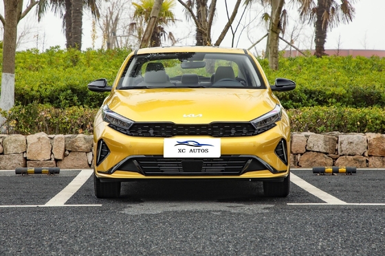 2024 Import KIA K3 Limousine Auto 360° Rückkamera Hochgeschwindigkeitsgas und Leder Sitzmaterial