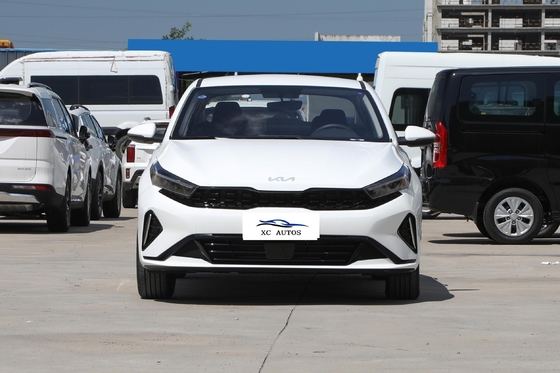 Direktleuchte K3 2024 Kia Fahrzeug mit FWD-Antrieb und maximaler Leistung von 100-150 PS