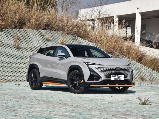 Changan Unit-t 1,5 t Fwd Benzinwagen mit maximaler Leistung von 100-150 PS und 6 Radaren