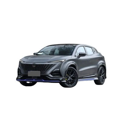 Changan Uni-t 2,0 t Gas Benzinwagen Kraftfahrzeug mit Led-Sitz und LED-Scheinwerfer