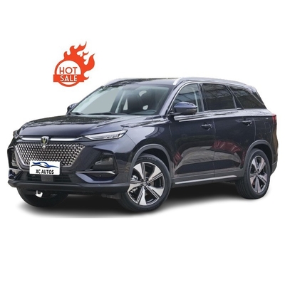 Changan X7 Plus 1.5T Dual-Clutch Smart SUV 24 Modelle 5 Sitzplätze Vordere Scheibenrücken Scheibenbremsen