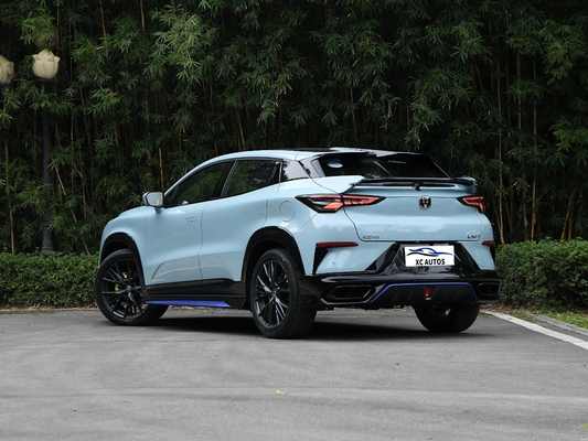 Changan UNI-T 1.5T Awd Benzin SUV Auto mit LED Scheinwerfer und Radstand 2500-3000mm