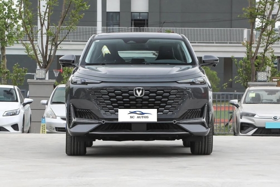 2024 Uni-K Changan Benzin Awd SUV mit 5 Türen 5 Sitzkörperstruktur und ESC