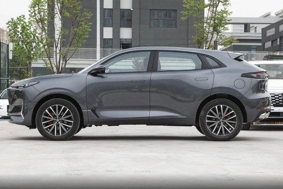 2024 Uni-K Changan Benzin Awd SUV mit 5 Türen 5 Sitzkörperstruktur und ESC