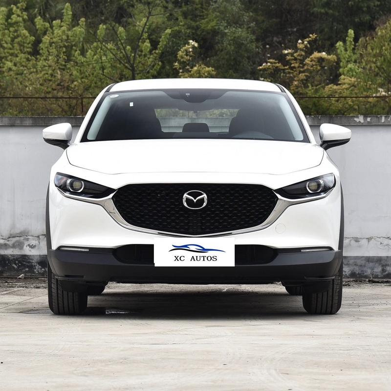 Erschwinglicher Mazda CX30 Speed Electric SUV mit LED-Scheinwerfer und großem Radstand