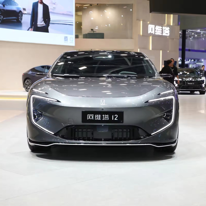 Avatar 12 Elektroauto und Multifunktionslenkrad für die Anpassung des Sitzes des Copiloten
